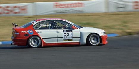 Jesper Ternvalt har til gengæld fået succes med sin BMW 320i E46.